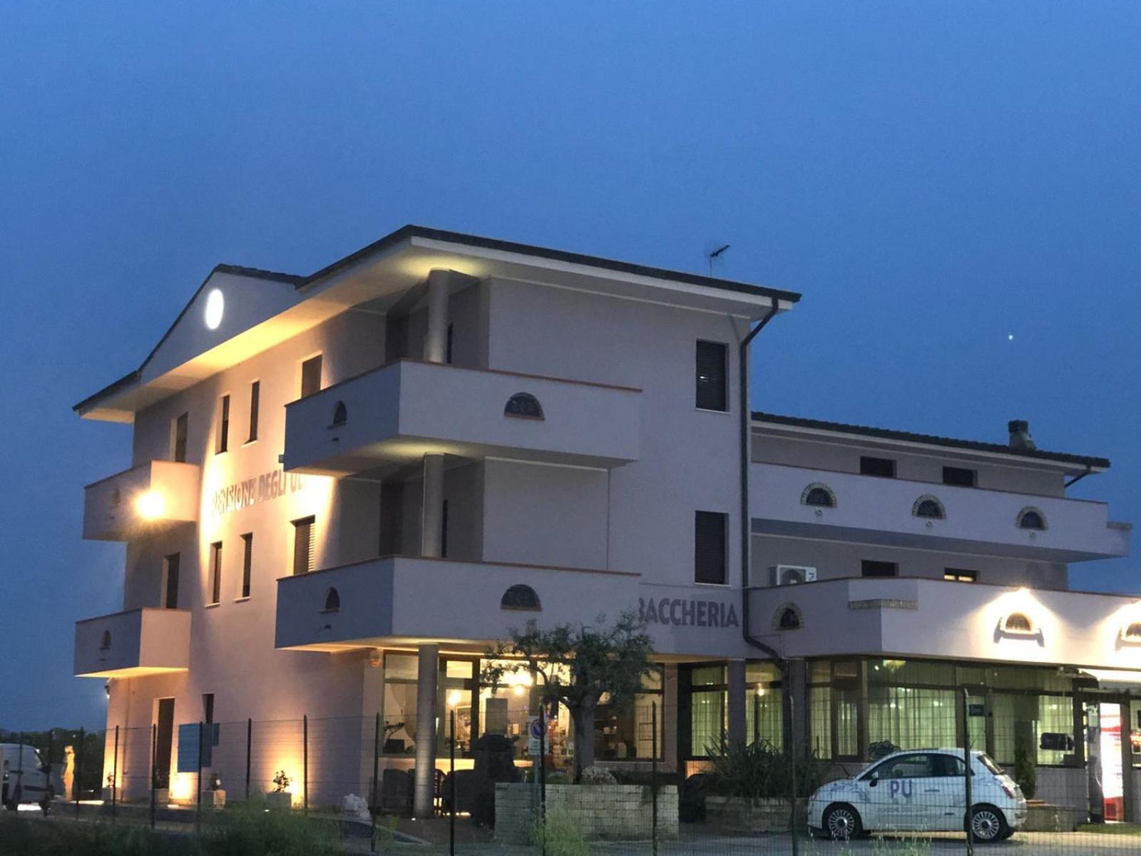 Pensione Degli Ulivi Porto SantʼElpidio Exterior foto